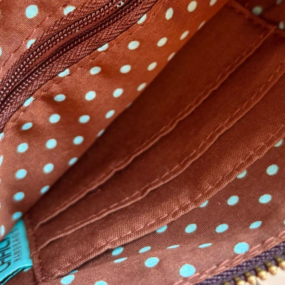 Chala Crossbody Bag with 2 Adjustable Straps - Picture 3 of 6